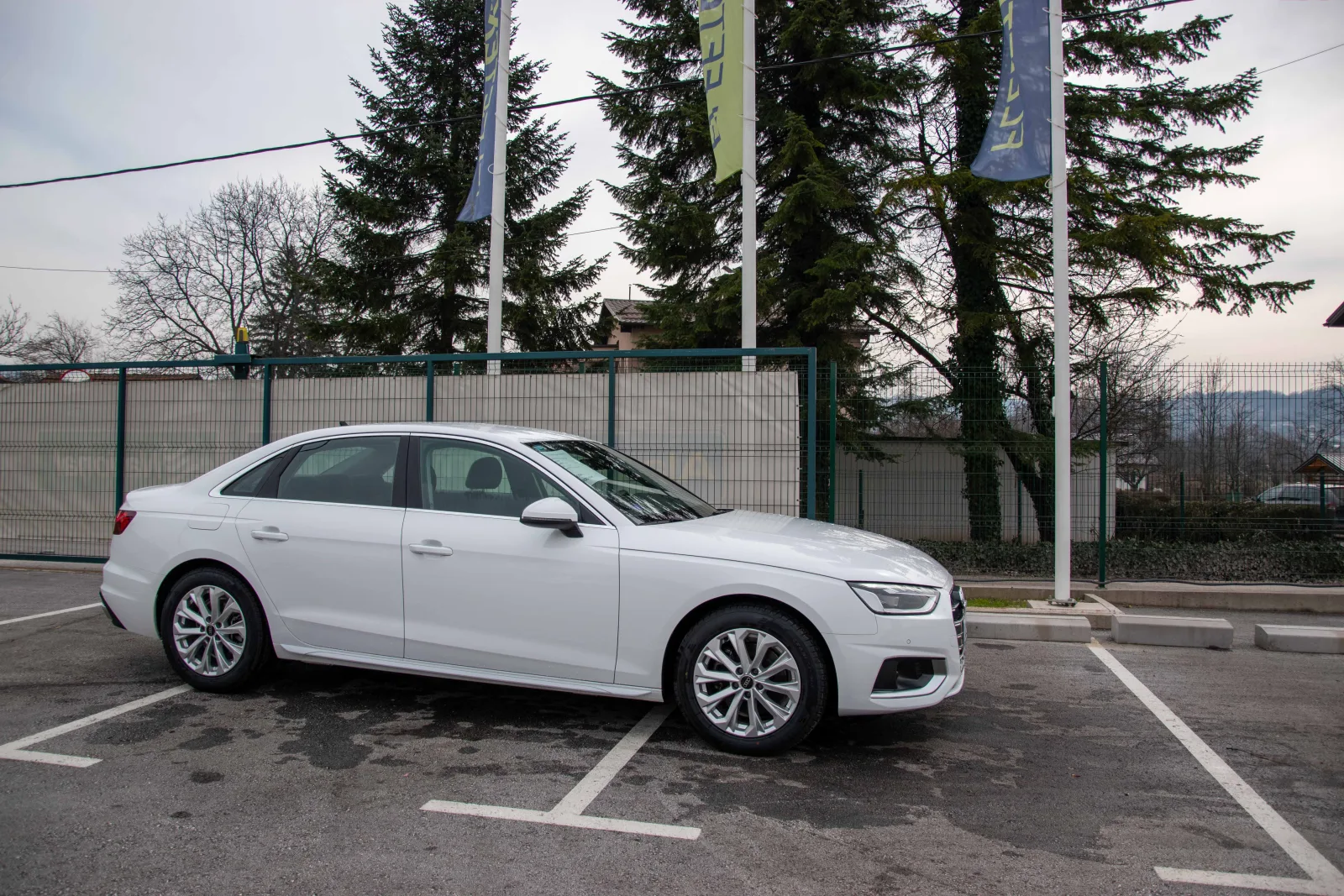 Audi A4 35 TFSI 2.0 fotografija 13