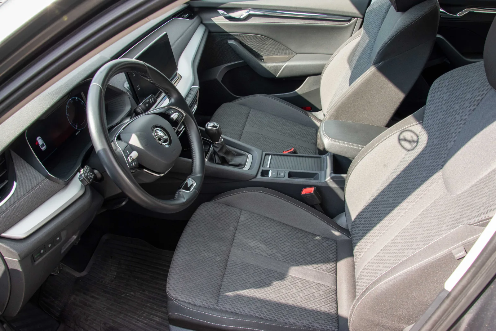 Škoda Octavia 2022 1.0 TSI fotografija 3