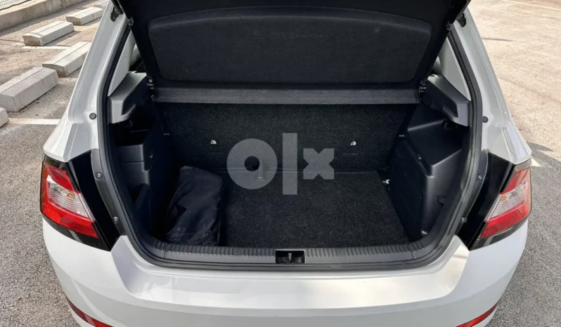 
								Škoda Fabia 1.0 MPI 2021 full									