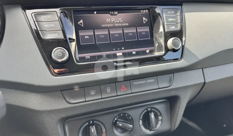 
								Škoda Fabia 1.0 MPI 2021 full									