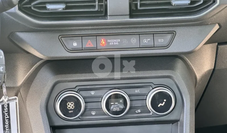 
								Dacia Logan 1.0 TCe 2022 6MT full									