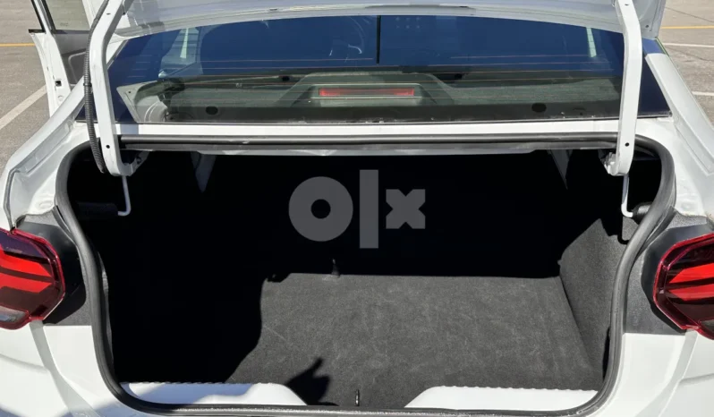 
								Dacia Logan 1.0 TCe 2022 6MT full									