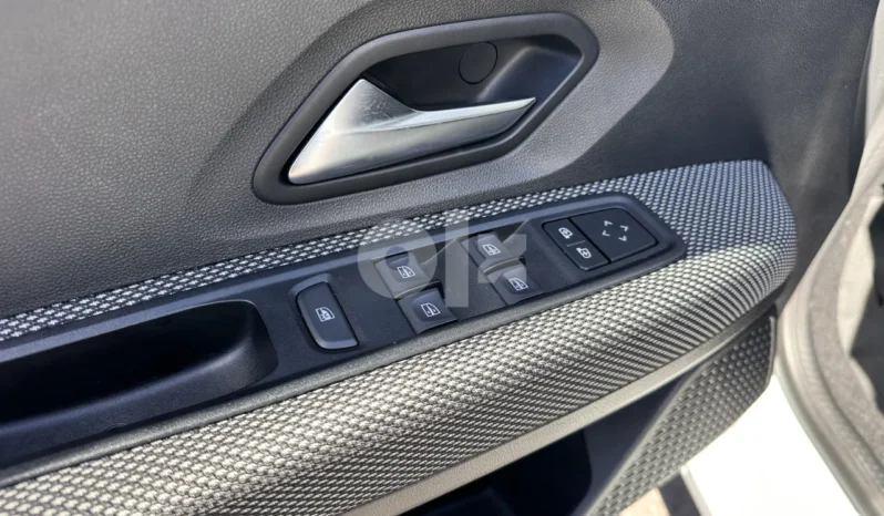 
								Dacia Logan 1.0 TCe 2022 6MT full									