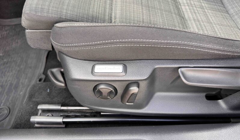 
								Volkswagen Passat 2021 2.0 TDI / virtual full									