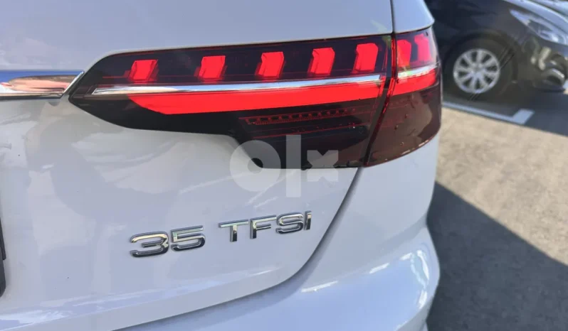 
								Audi A4 2022 35 TFSI VIRTUAL full									