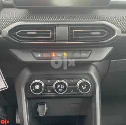 
										Dacia Logan 1.0 67kW 2022 full									