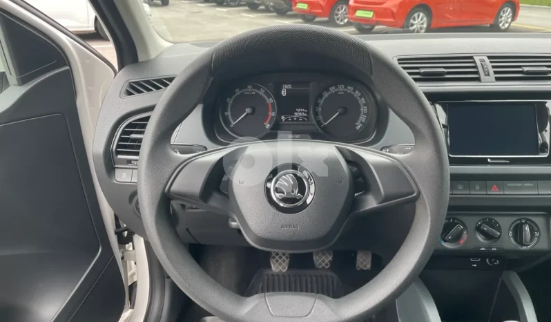 
								Škoda Fabia 1.0 2021 full									