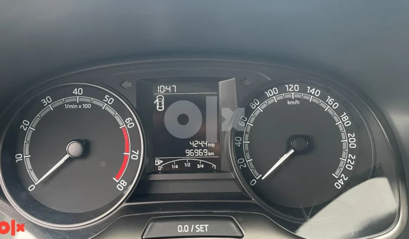 
								Škoda Fabia 1.0 2021 full									