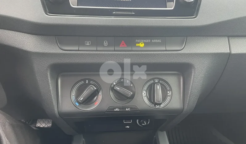 
								Škoda Fabia 1.0 2021 full									