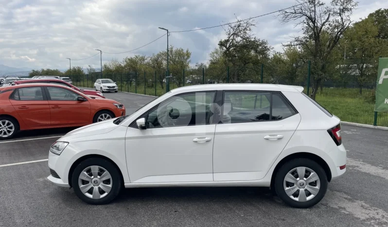 
								Škoda Fabia 1.0 2021 full									