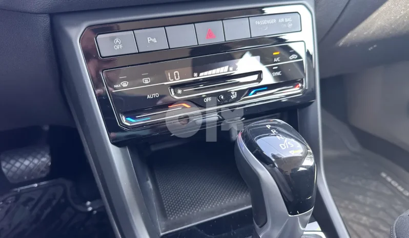 
								Volkswagen T-Cross 2021 / AT / virtual kokpit full									